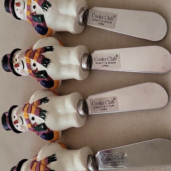 Christmas Snowmen Cooks Club Butter Knives - Picture 12 of 16